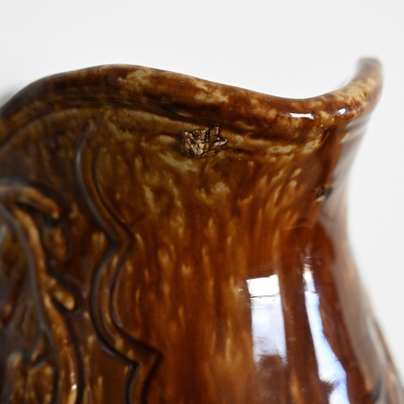 Large Antique Rockingham Pottery Pitcher w/ Angel Playing Harp - Picture 4 of 16